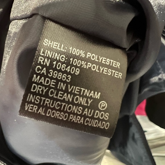 Tahari Arthur S. Levine Petite Dress - Picture 4 of 4